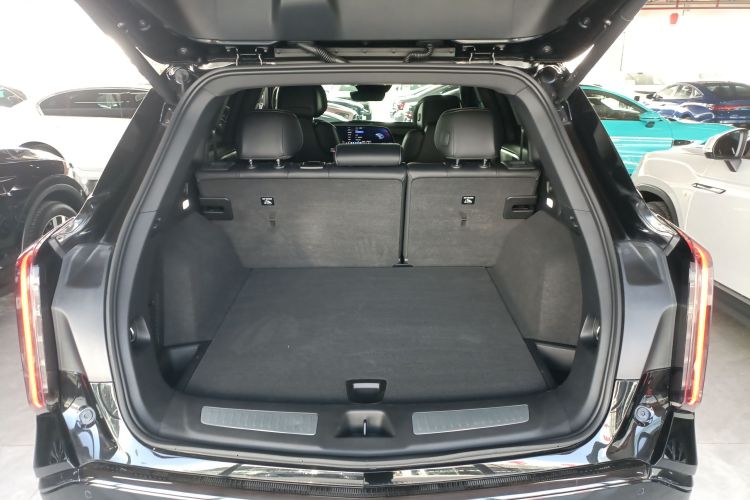 凯迪拉克XT5 2025款 2.0T 尊贵型机舱底盘23