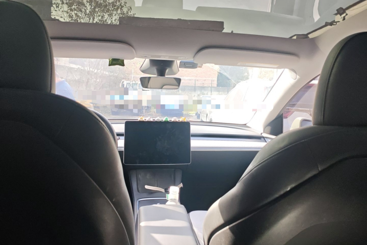 特斯拉 Model Y 2024款 后轮驱动版中控内饰22