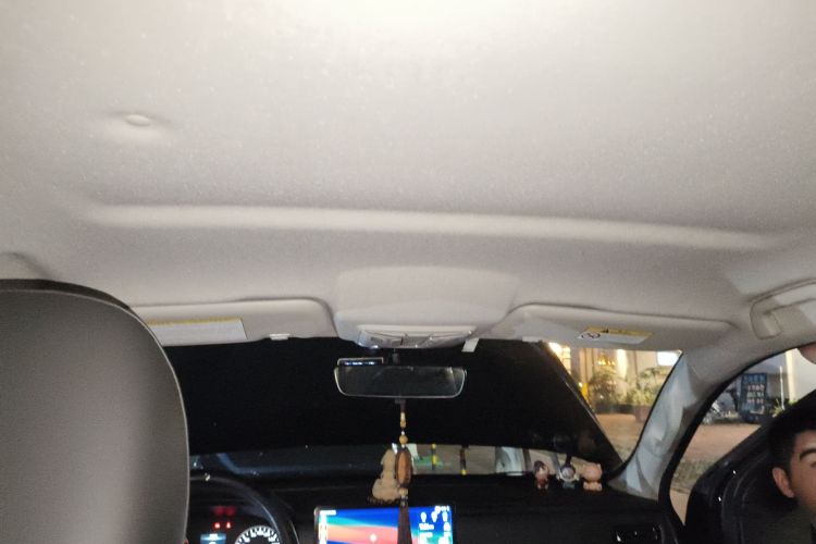 长城 炮 2023款 2.0T商用版自动柴油两驱精英型标箱GW4D20M中控内饰22