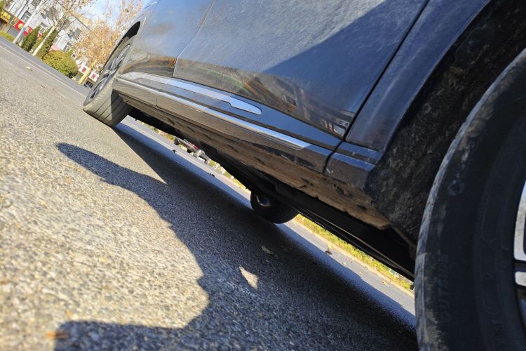 红旗HQ9 2023款 2.0T 智联旗享版局部细节9001