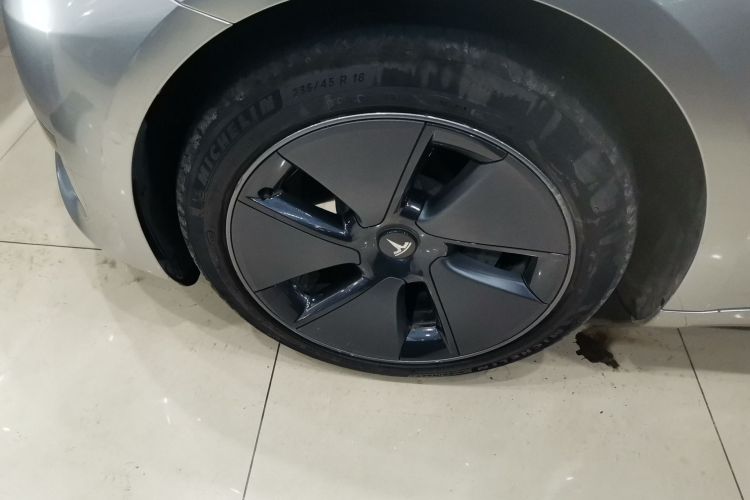 特斯拉 Model 3 2022款 后轮驱动版车身外观6007