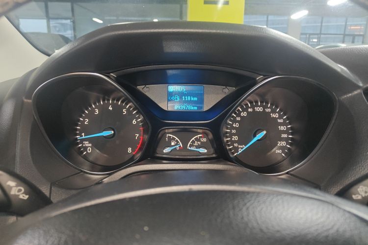 福特 福克斯 2018款 三厢经典 1.6L 自动风尚型智行版中控内饰14