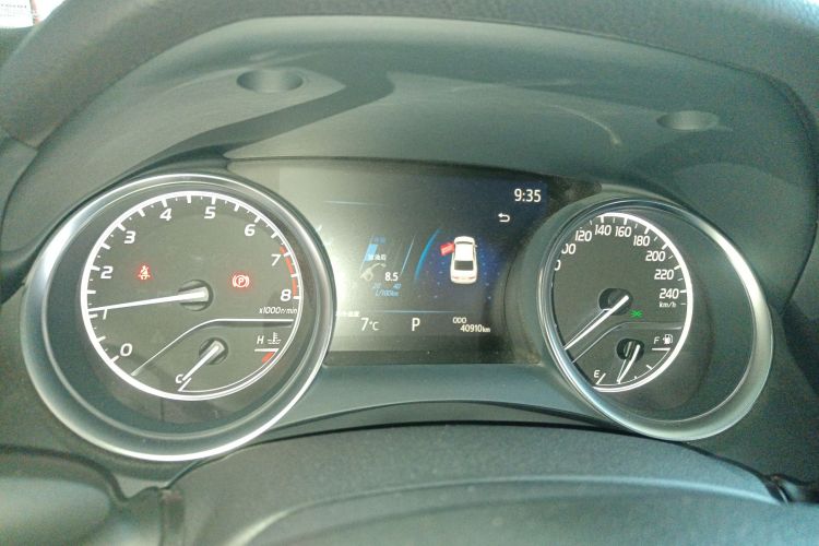 丰田 凯美瑞 2019款 改款 2.5G 豪华版中控内饰14