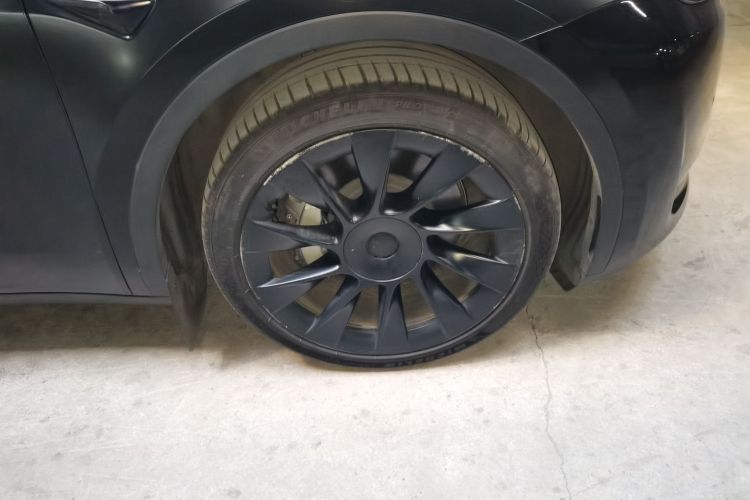 特斯拉 Model Y 2022款 后轮驱动版车身外观6007