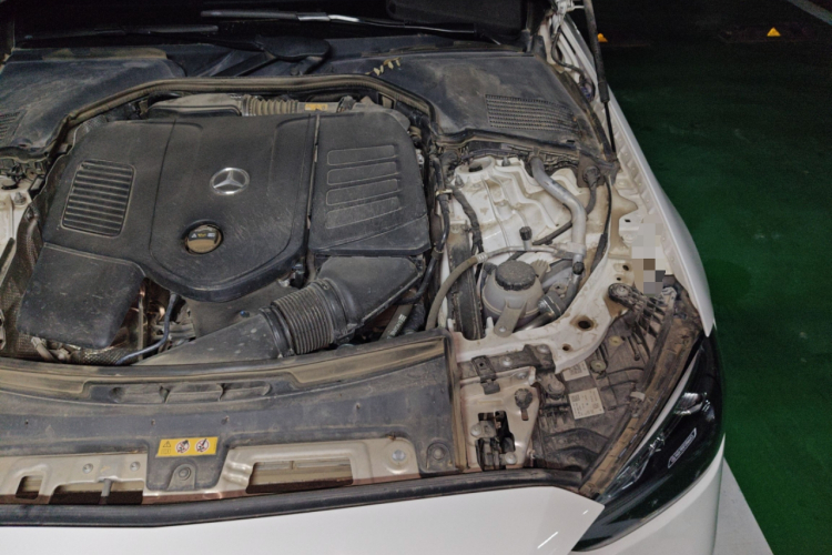 奔驰C级 2023款 改款 C 260 L 运动版局部细节9004