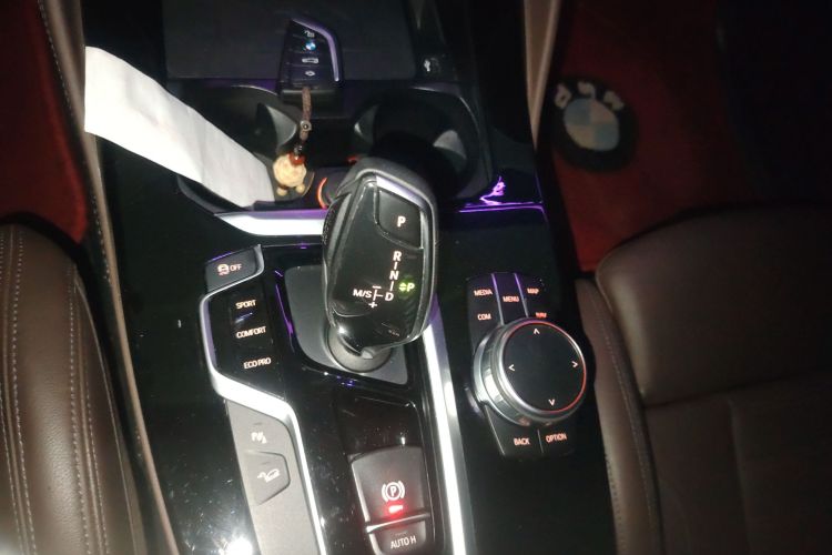 宝马X4 2019款 xDrive25i M运动套装中控内饰18