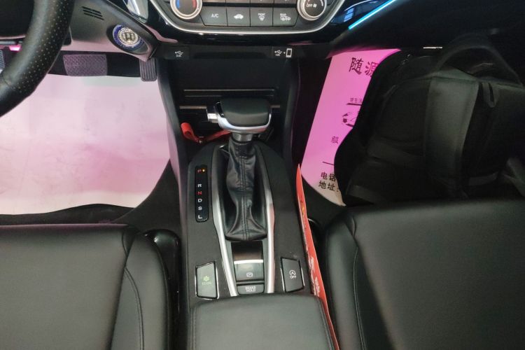 本田 凌派 2022款 180Turbo CVT豪华版中控内饰18