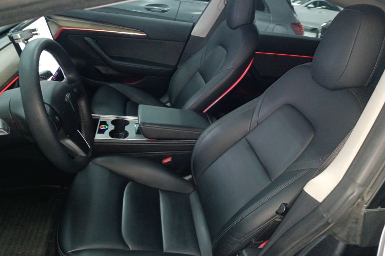 特斯拉 Model 3 2021款 标准续航后驱升级版中控内饰19