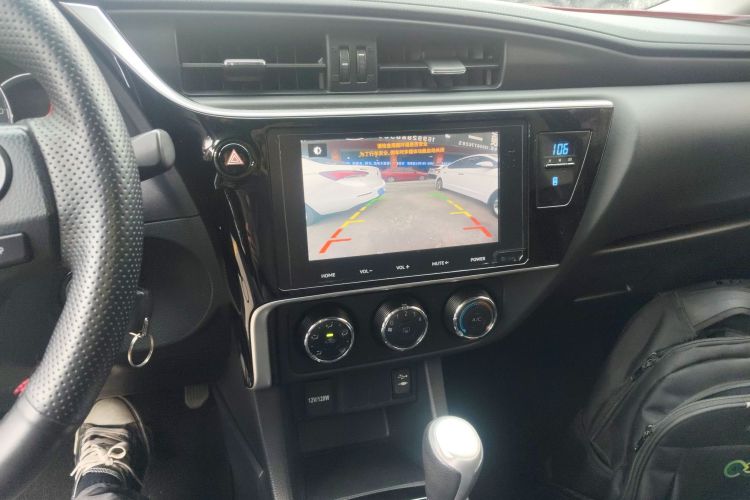 丰田 雷凌 2017款 改款 185T CVT精英版 国V中控内饰16