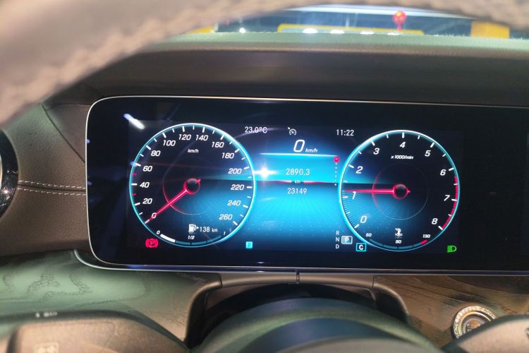 奔驰E级(进口) 2021款 改款 E 260 豪华型运动版局部细节14