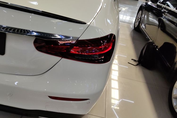 奔驰E级(进口) 2022款 E 260 时尚型运动版车身外观9