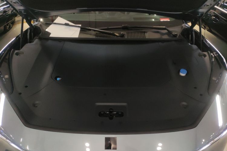 领克Z10 2024款 95kWh 702km四驱智驾Ultra局部细节24