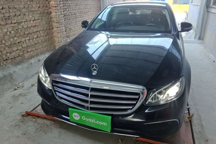 奔驰E级 2020款 E 300 L 时尚型车身外观2