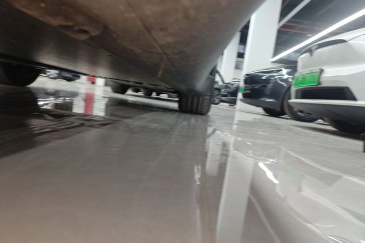 特斯拉 Model Y 2025款 长续航全轮驱动 首发版局部细节9002