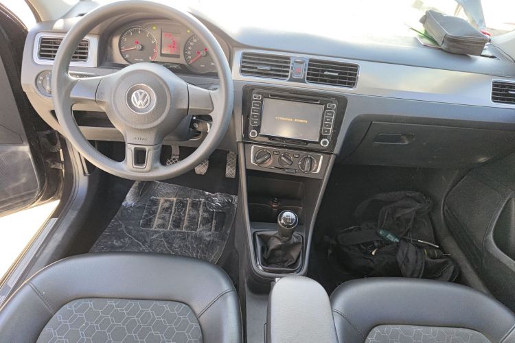 大众 桑塔纳 2015款 1.6L 手动舒适版中控内饰12