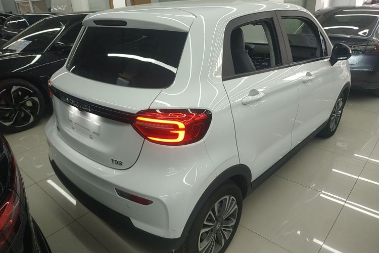 零跑汽车 零跑T03 2024款 310舒享版车身外观7