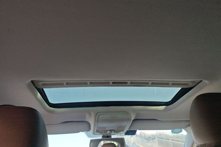 大众 帕萨特 2014款 2.0TSI DSG御尊版中控内饰22