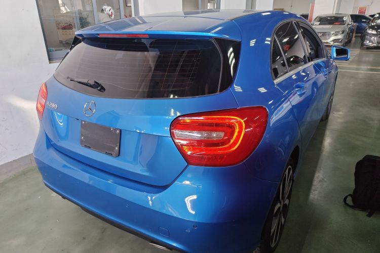 奔驰A级(进口) 2015款 A 200 时尚型车身外观6005