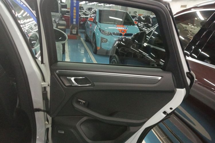 保时捷 2017款  Macan 2.0T中控内饰7006