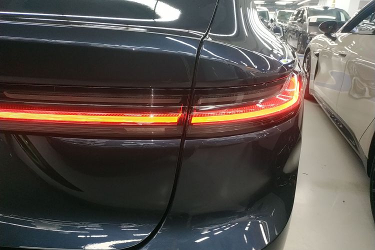 蔚来ET7 2022款 100kWh 首发版车身外观6006