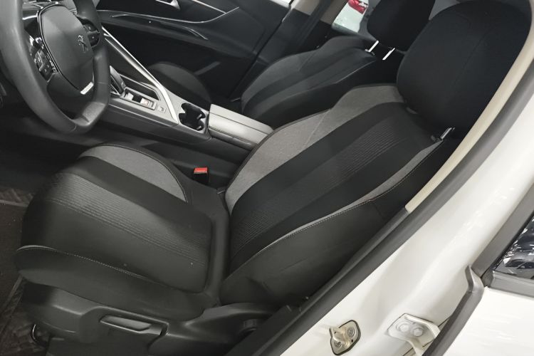 标致4008 2019款 360THP 领先版中控内饰19