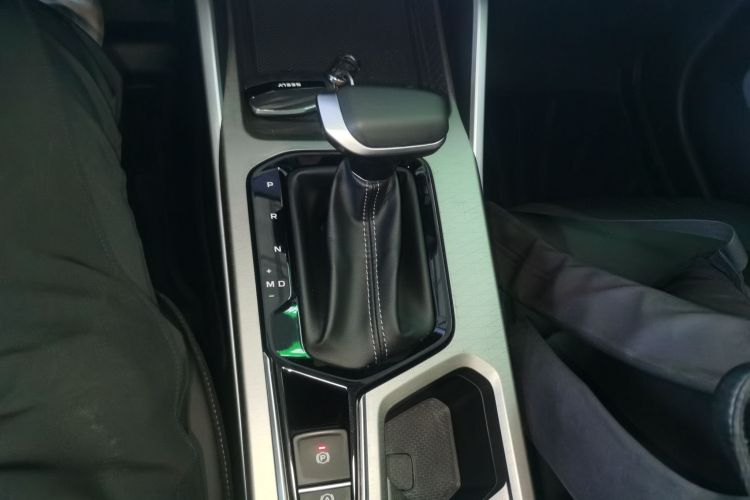 吉利汽车 帝豪 2023款 第4代冠军版 1.5L CVT豪华型中控内饰18