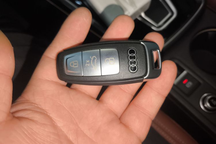 奥迪A3 2025款 A3L Limousine 35TFSI 飞驰尊享型 +豪华臻选包中控内饰11