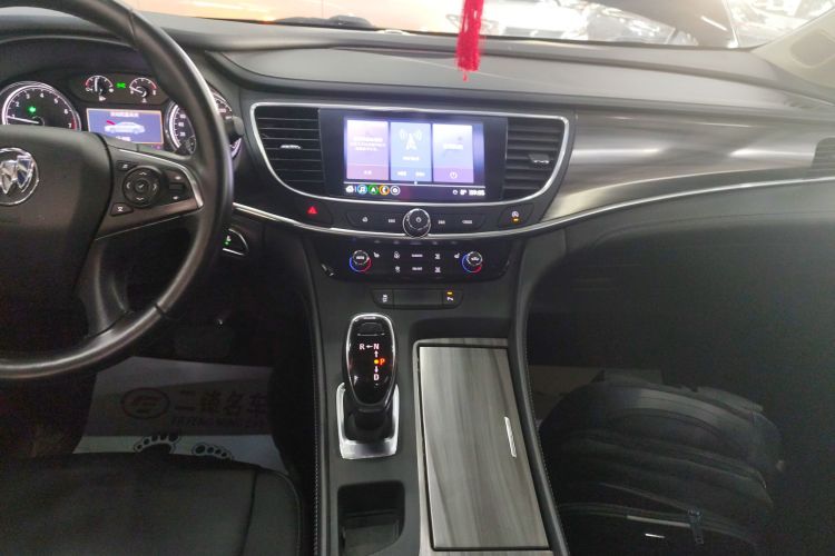 别克 君越 2021款 552T 豪华型中控内饰16