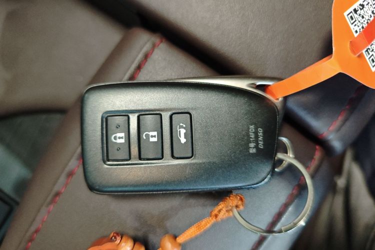 雷克萨斯RX 2020款 改款 450hL 四驱典雅版7座中控内饰7001