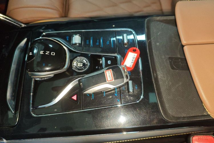 比亚迪 唐新能源 2021款 DM 2.0T 四驱高性能版创世旗舰型中控内饰7001