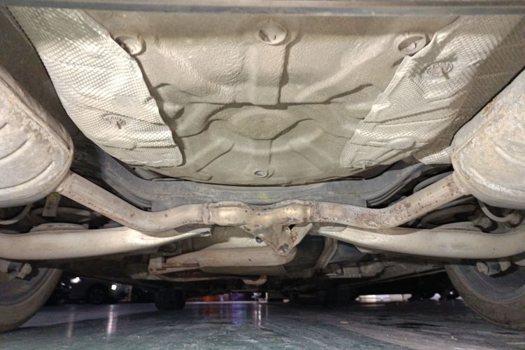 别克 君威 2012款 2.0L 舒适版局部细节9009