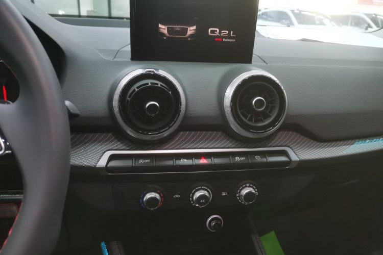 奥迪Q2L 2023款 35TFSI 进取动感型中控内饰16