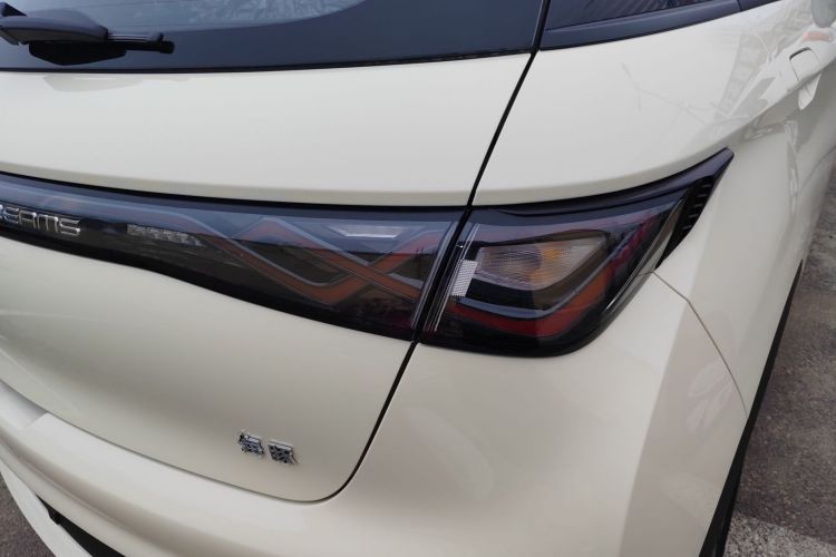 比亚迪 海豚 2025款 420km 自由版车身外观9