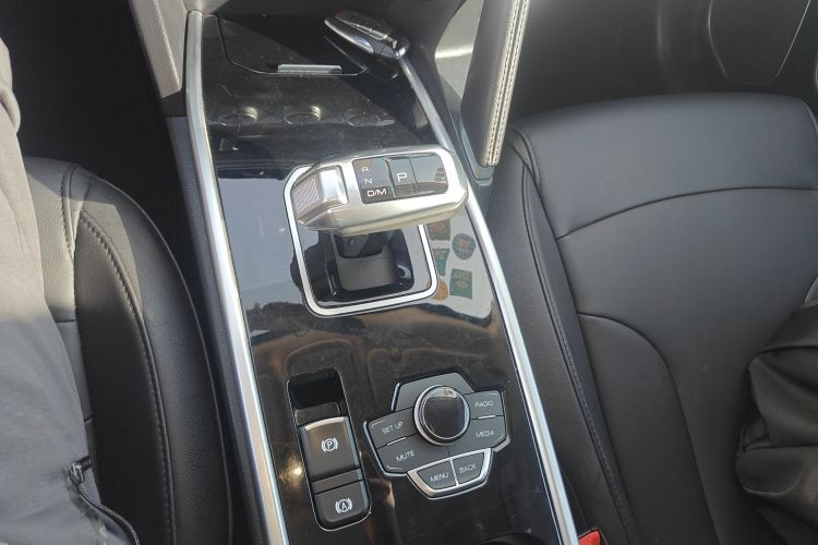 哈弗H6 2018款 红标 运动版 1.5T 自动两驱精英型中控内饰18