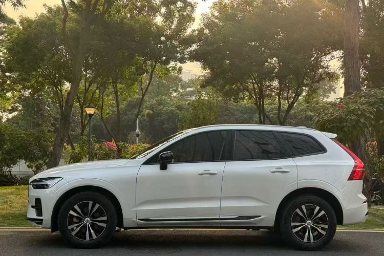 沃尔沃XC60 2024款 B5 四驱智逸豪华版车身外观6002