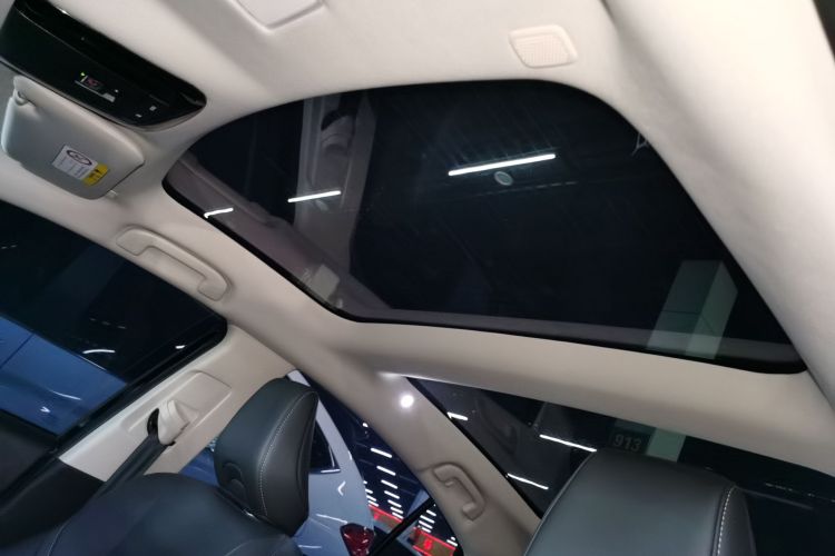 丰田 凯美瑞 2024款  双擎 2.0HG 尊贵版局部细节22