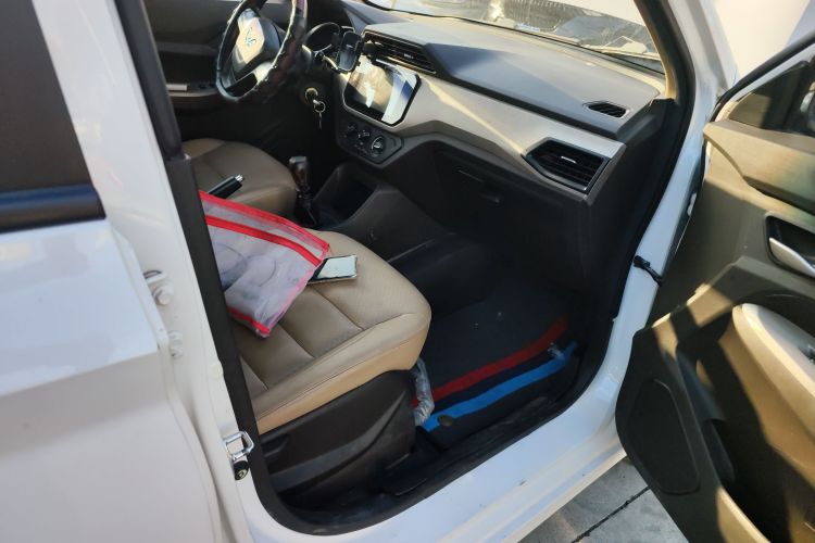 五菱汽车 五菱宏光 2019款 1.5L S舒适型国VI LAR局部细节9005