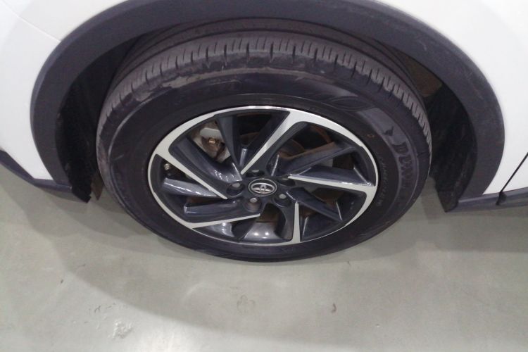 丰田C-HR 2021款 2.0L 豪华版车身外观6007