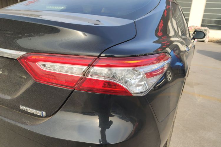 丰田 凯美瑞 2021款 双擎 2.5HG 豪华版车身外观9