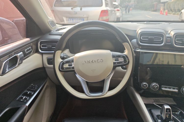 领克02 2021款 1.5T DCT两驱耀Pro中控内饰13