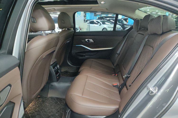 宝马i3 2023款 eDrive 40 L 曜夜运动套装中控内饰21