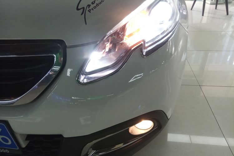 标致2008 2014款 1.6L 自动潮流版局部细节36