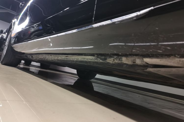 奔驰E级 2023款 改款 E 300 L 豪华型局部细节9001