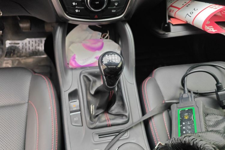 长安CS75 2014款 2.0L 手动豪华型 国IV中控内饰18