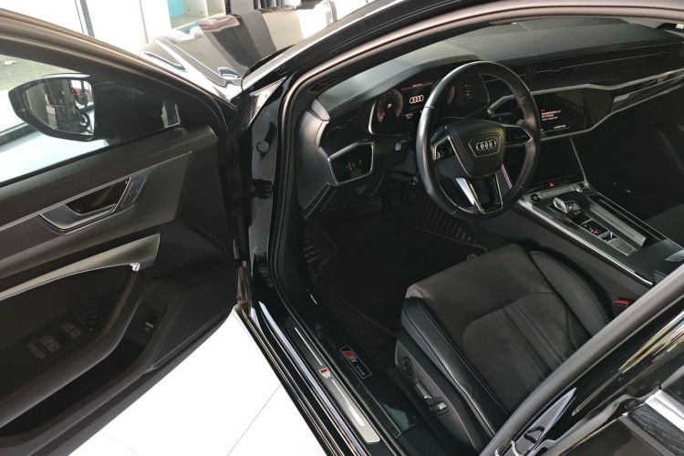 奥迪A6L 2023款 40 TFSI 豪华动感型中控内饰7003