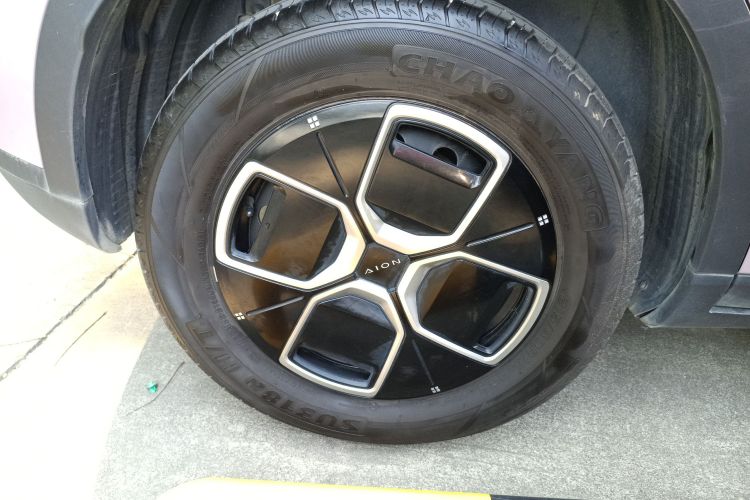 埃安 AION UT 2025款 420智享版车身外观6008