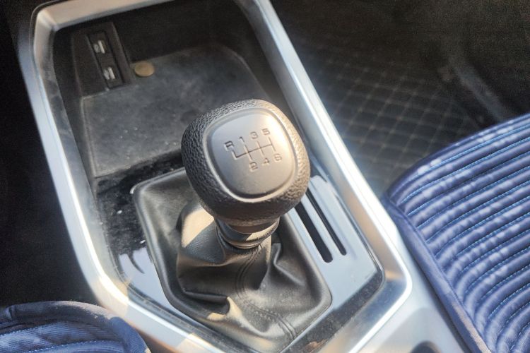 五菱汽车 五菱佳辰 2022款 1.5L 手动乐享精英型中控内饰18