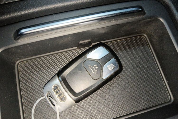 奥迪Q5L 2021款 40 TFSI 豪华动感型中控内饰7001