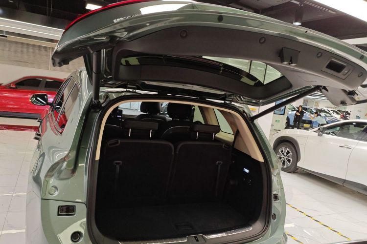 鸿蒙智行 问界M7 2022款 1.5T 后驱舒适版机舱底盘23