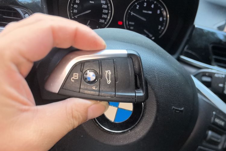 宝马X1 2020款 sDrive20Li 时尚型中控内饰11